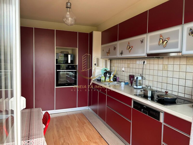 Duplex 130 mp, 2 terase mari, parcare – Intre Lacuri, zona rara